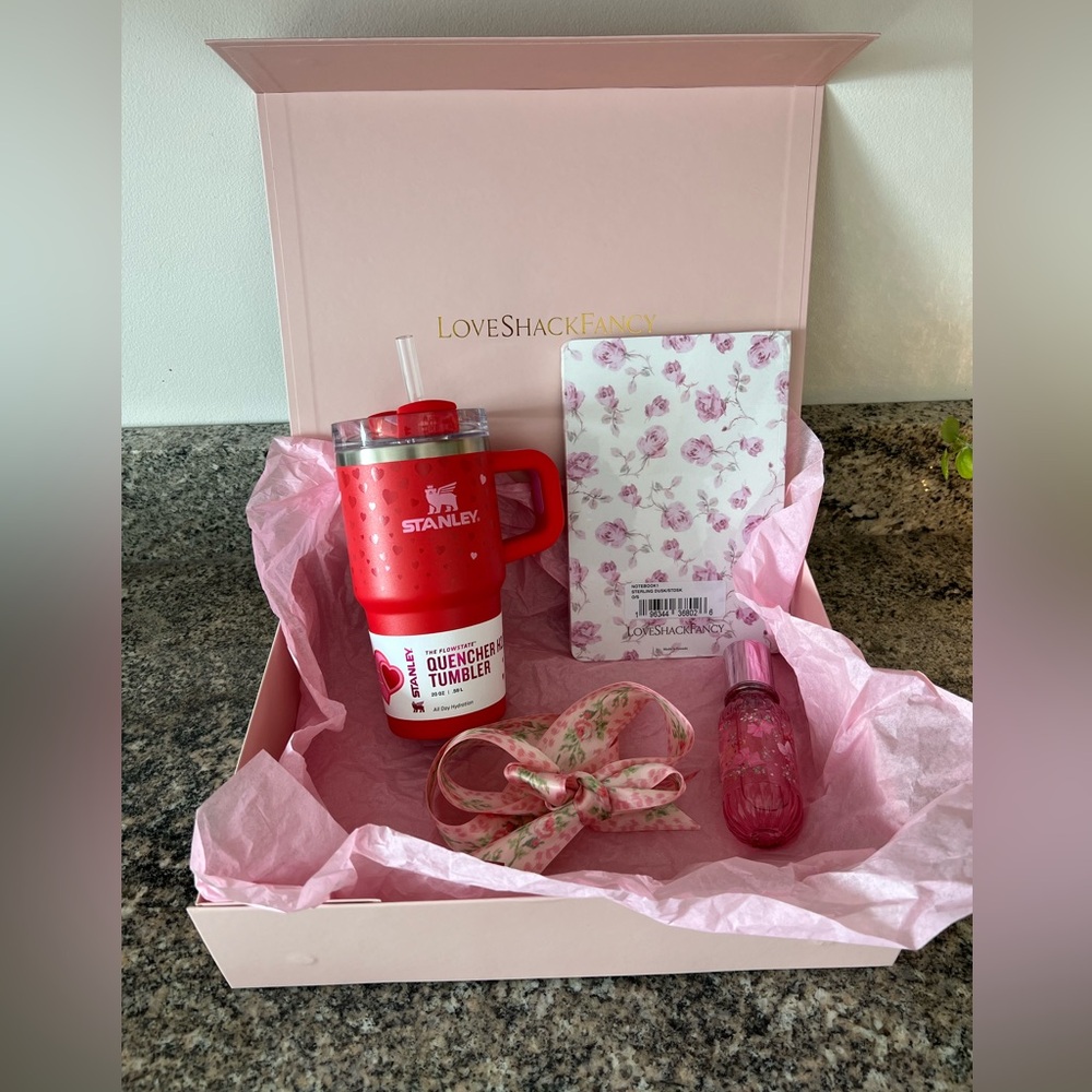 LoveShackFancy •Stanley x Target Valentine’s Day Bundle 💕 - Picture 1 of 5